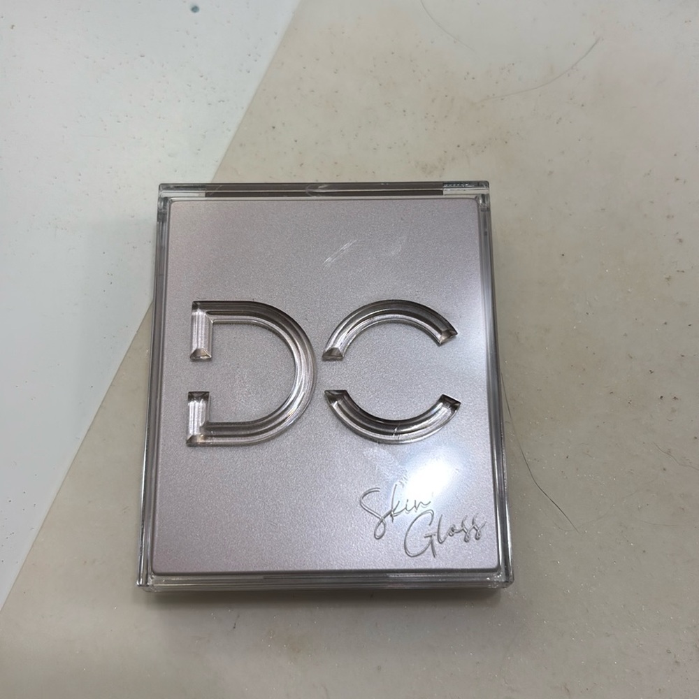 Dominique Cosmetics Skin Gloss